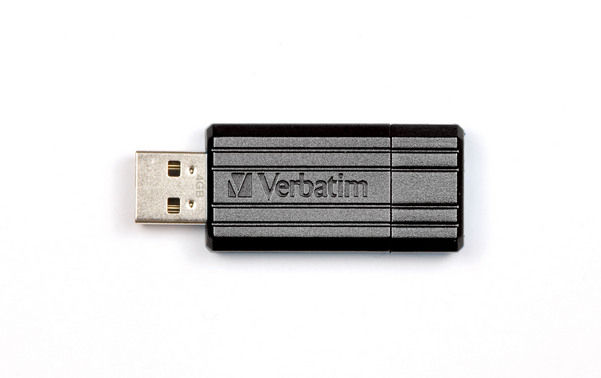 USB 2.0 Store 'N' Go Pin 32GB, Black